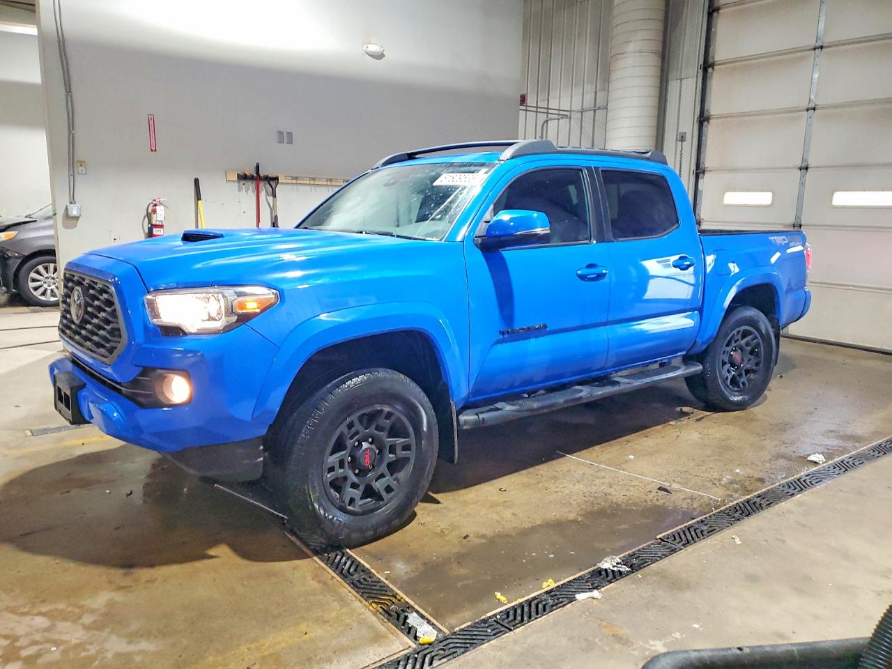 2020 TOYOTA TACOMA SR5