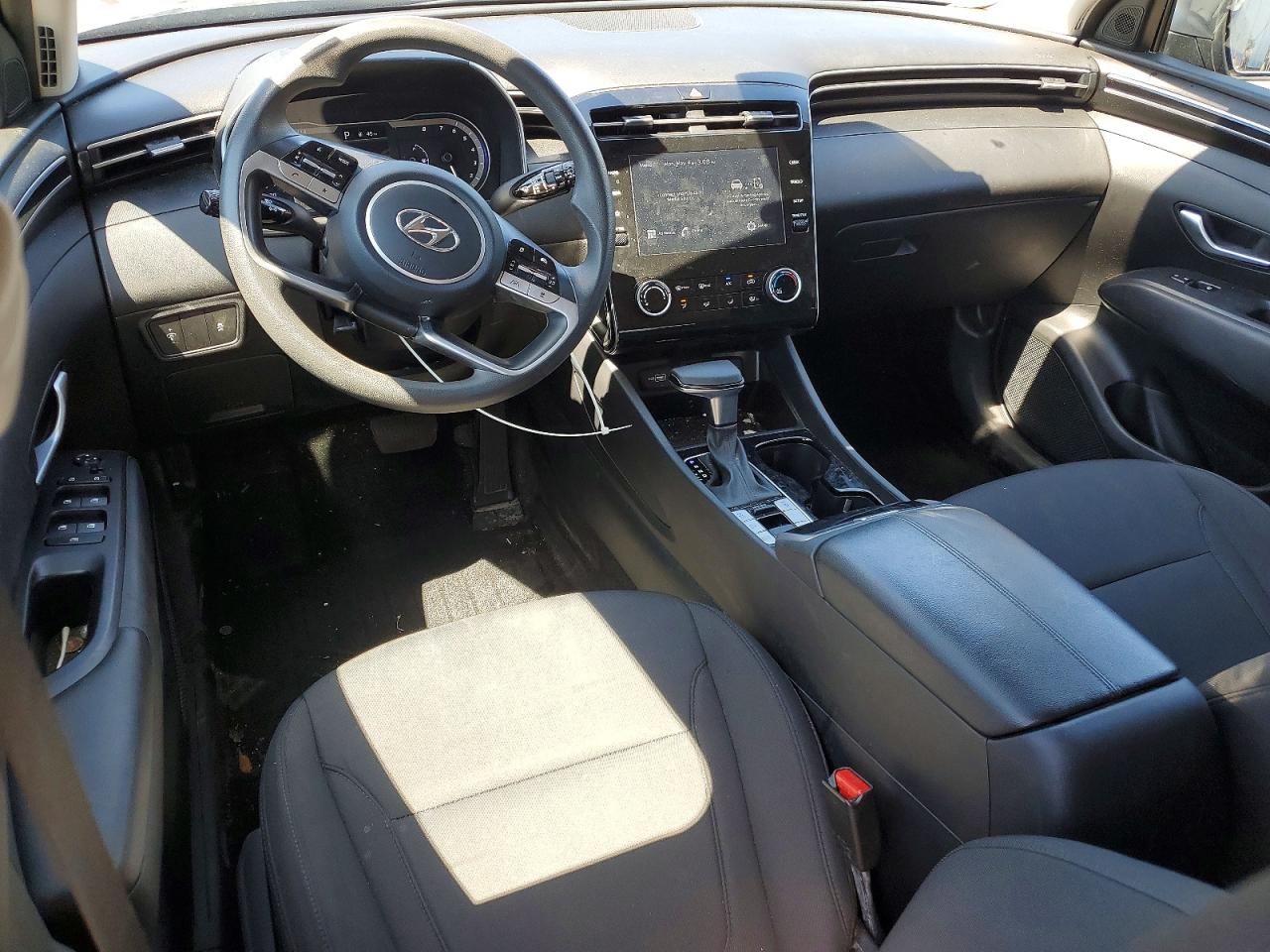 2023 HYUNDAI TUCSON SE