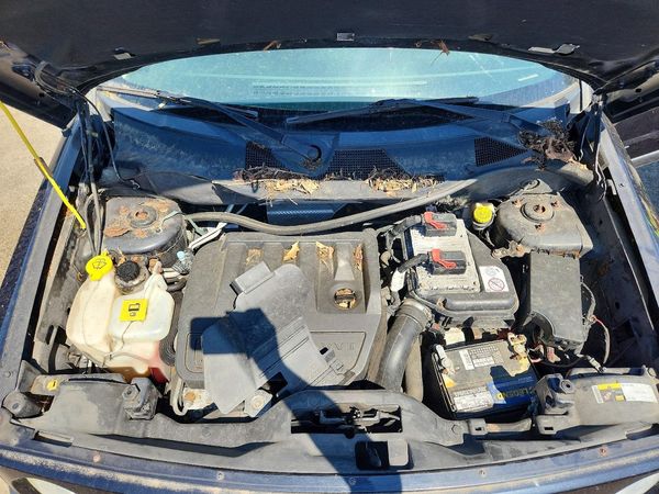 2014 JEEP PATRIOT Sport — Engine bay
