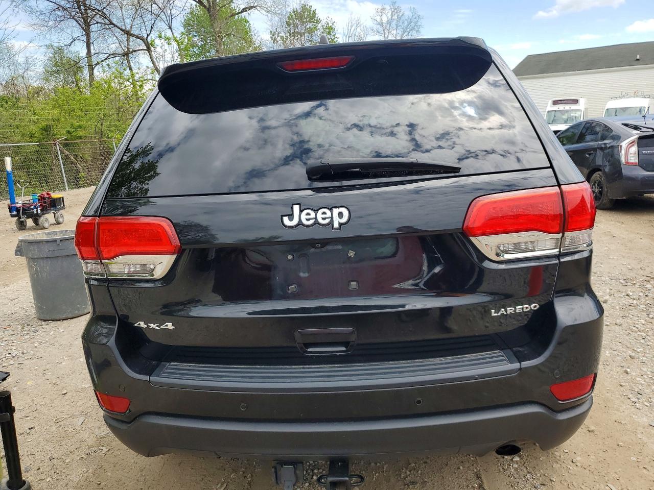 2017 JEEP GRAND CHEROKEE LAREDO 4X4