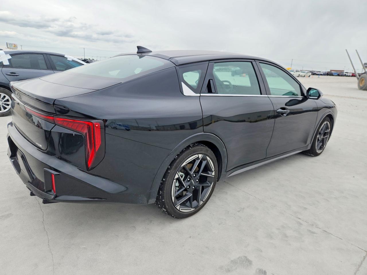 2025 KIA K4 GT-Line