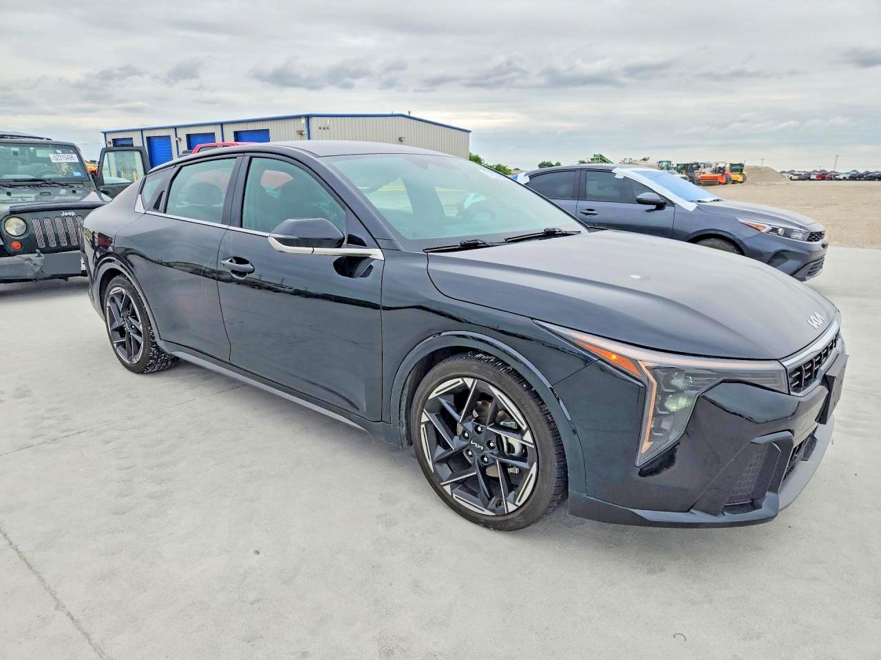 2025 KIA K4 GT-Line