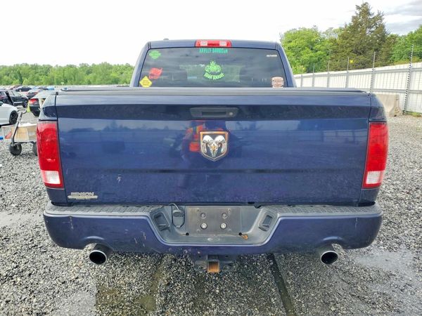2017 RAM 1500 ST CREW CAB 4X2