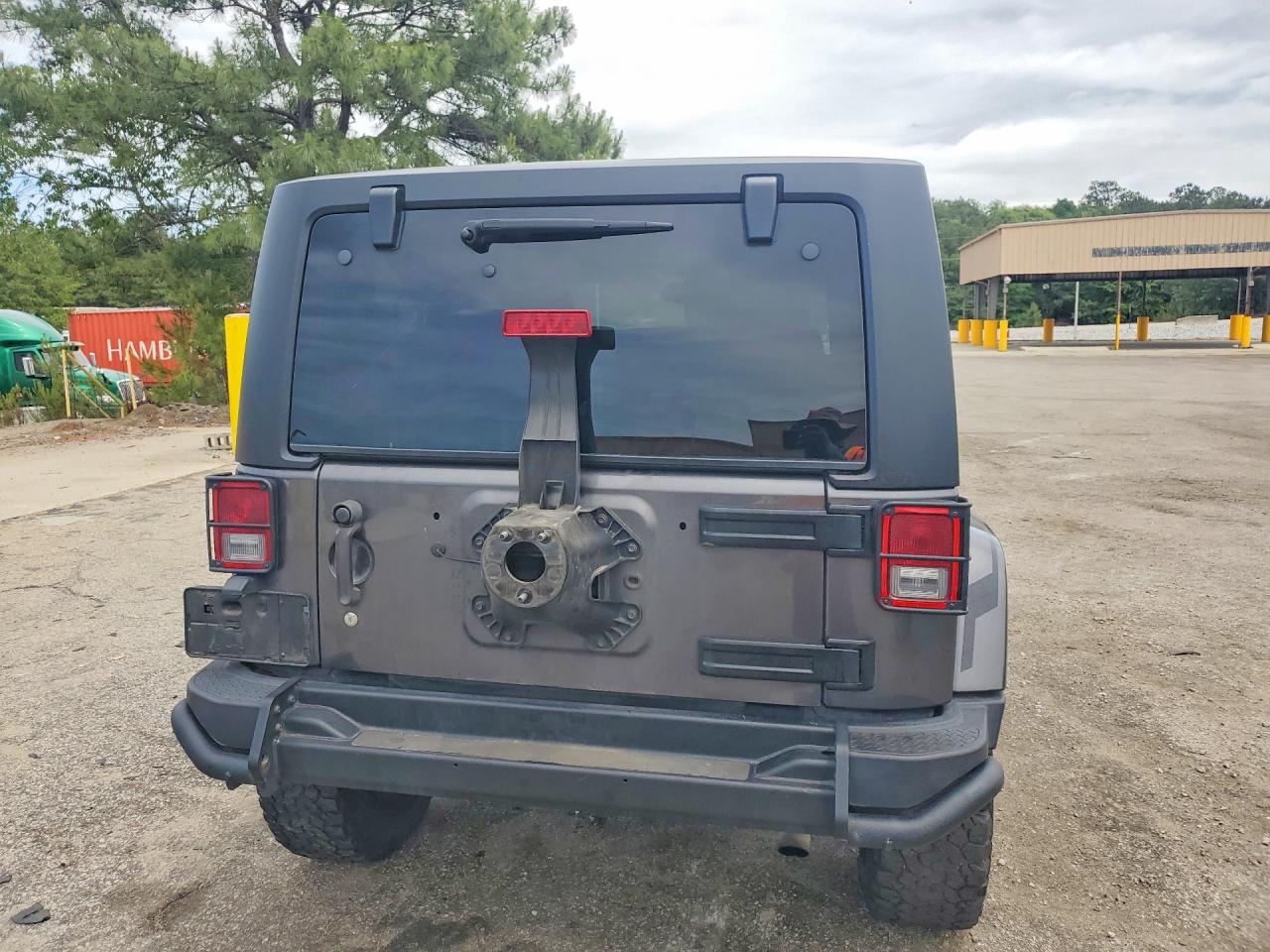2017 JEEP WRANGLER SAHARA 4X4