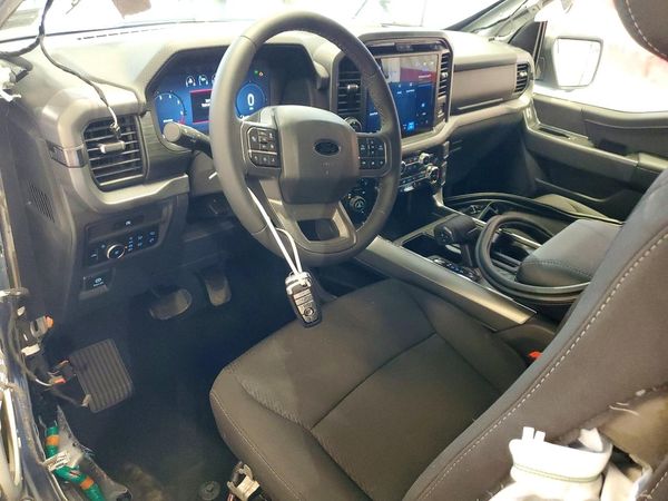 2025 FORD F150
