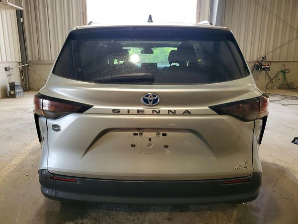 2023 TOYOTA SIENNA