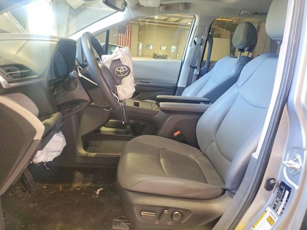 2023 TOYOTA SIENNA