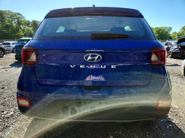 2022 HYUNDAI VENUE SEL & Limited