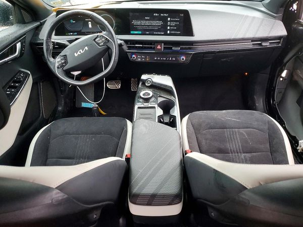 2022 KIA EV6