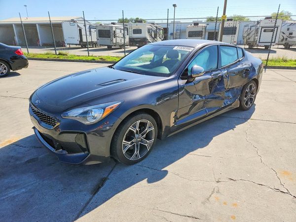 2020 KIA STINGER Base