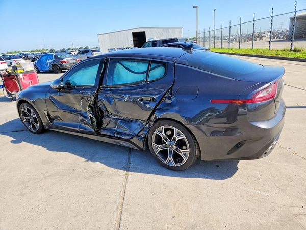 2020 KIA STINGER Base