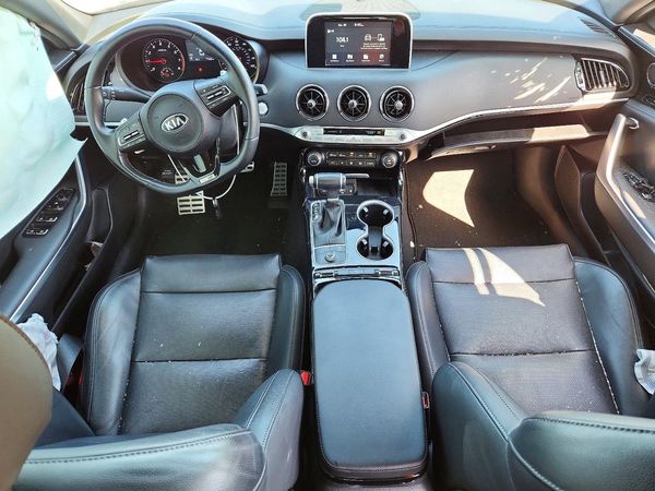 2020 KIA STINGER Base