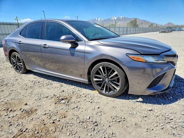 2019 TOYOTA CAMRY