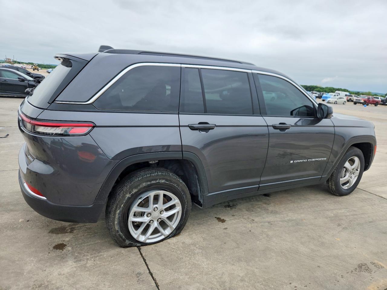 2025 JEEP GRAND CHEROKEE Laredo, Altitude