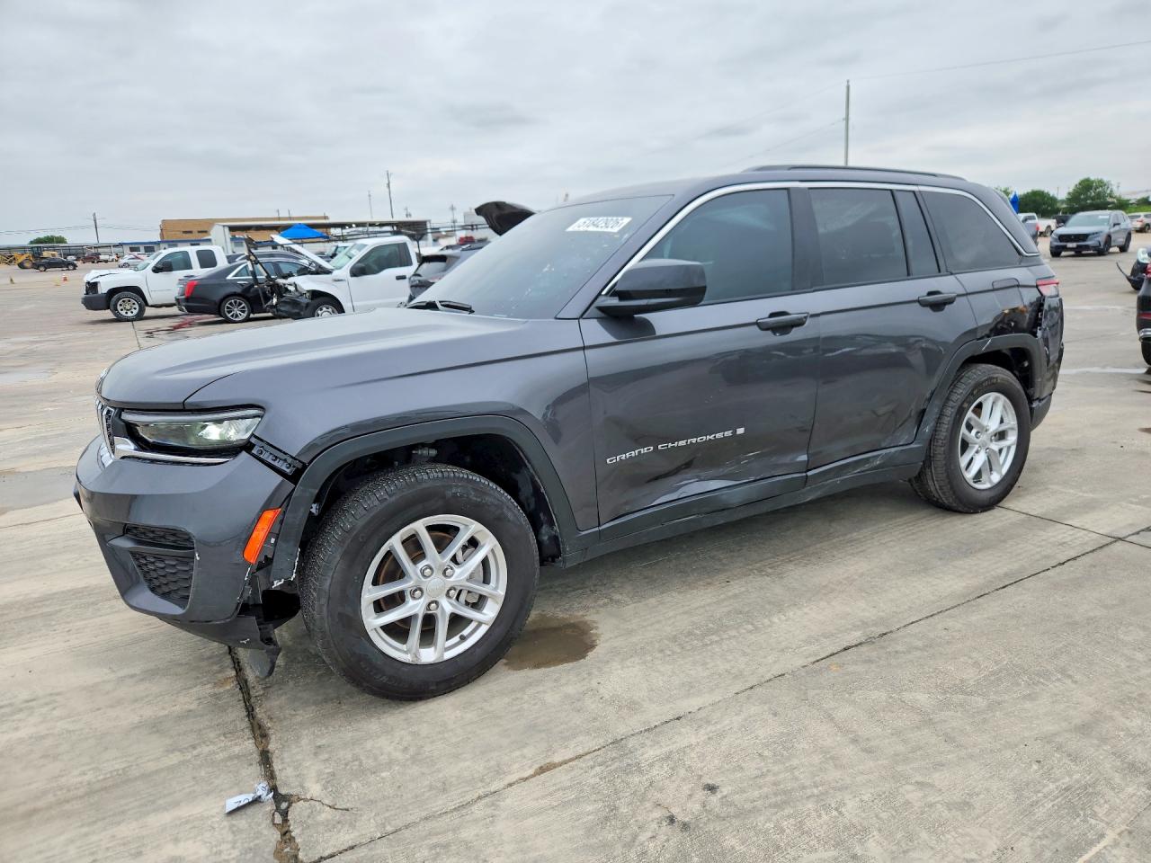 2025 JEEP GRAND CHEROKEE Laredo, Altitude
