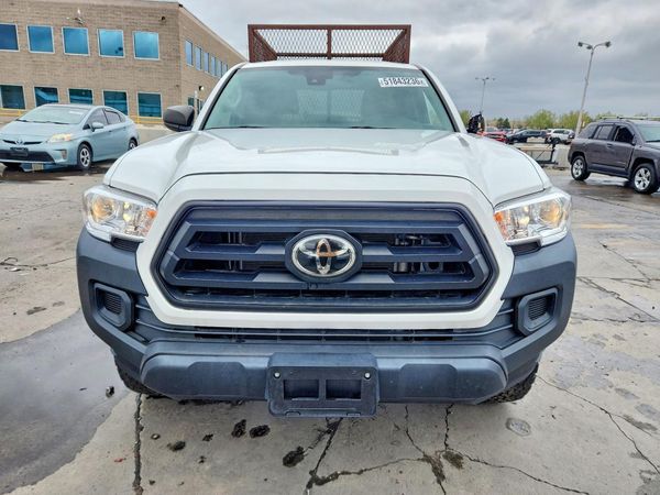 2022 TOYOTA TACOMA SR5
