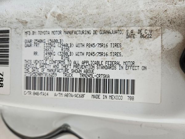2022 TOYOTA TACOMA SR5