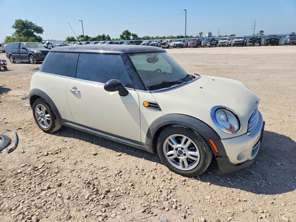 2013 MINI COOPER