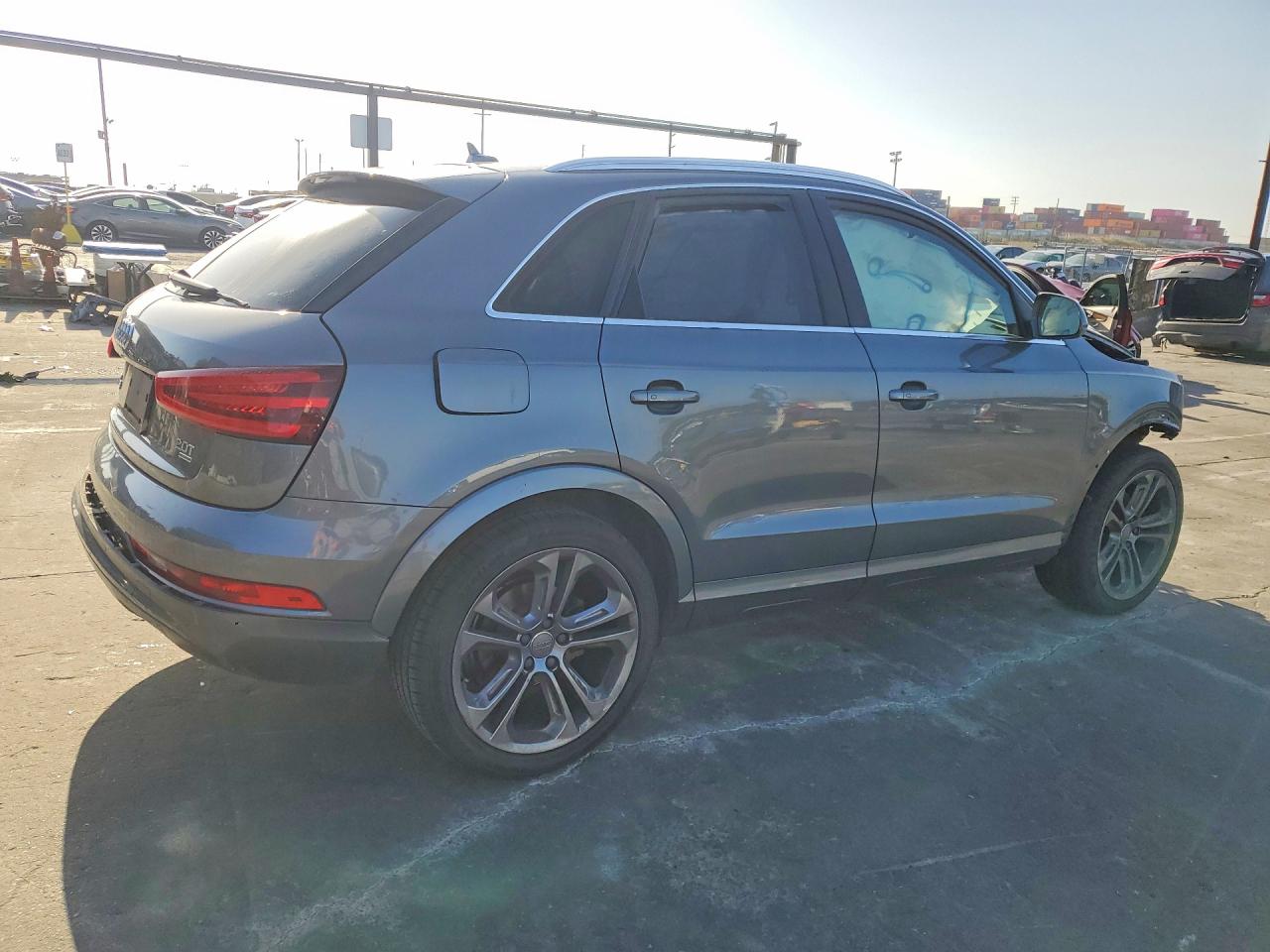 2015 AUDI Q3 quattro Premium Plus