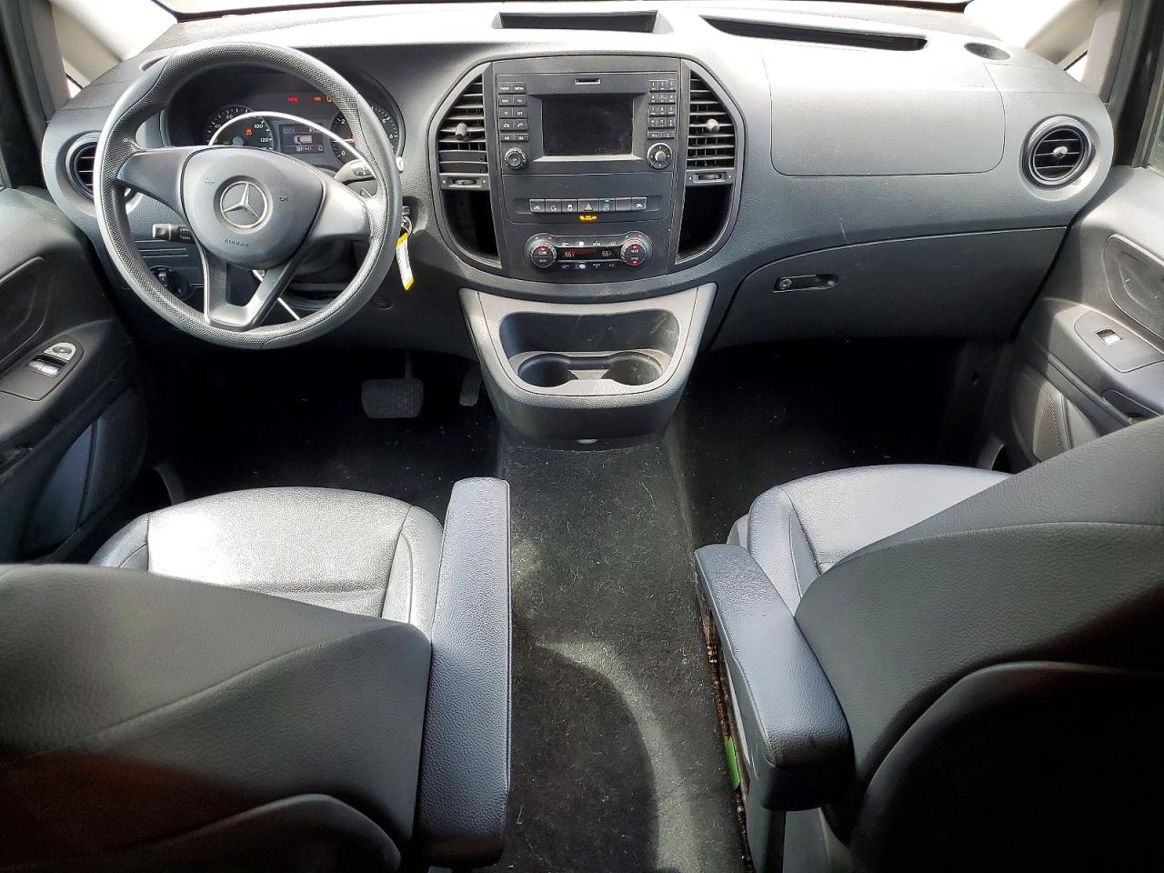 2018 MERCEDES-BENZ METRIS