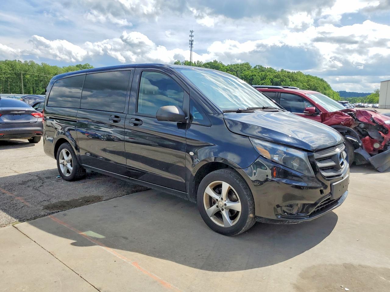 2018 MERCEDES-BENZ METRIS