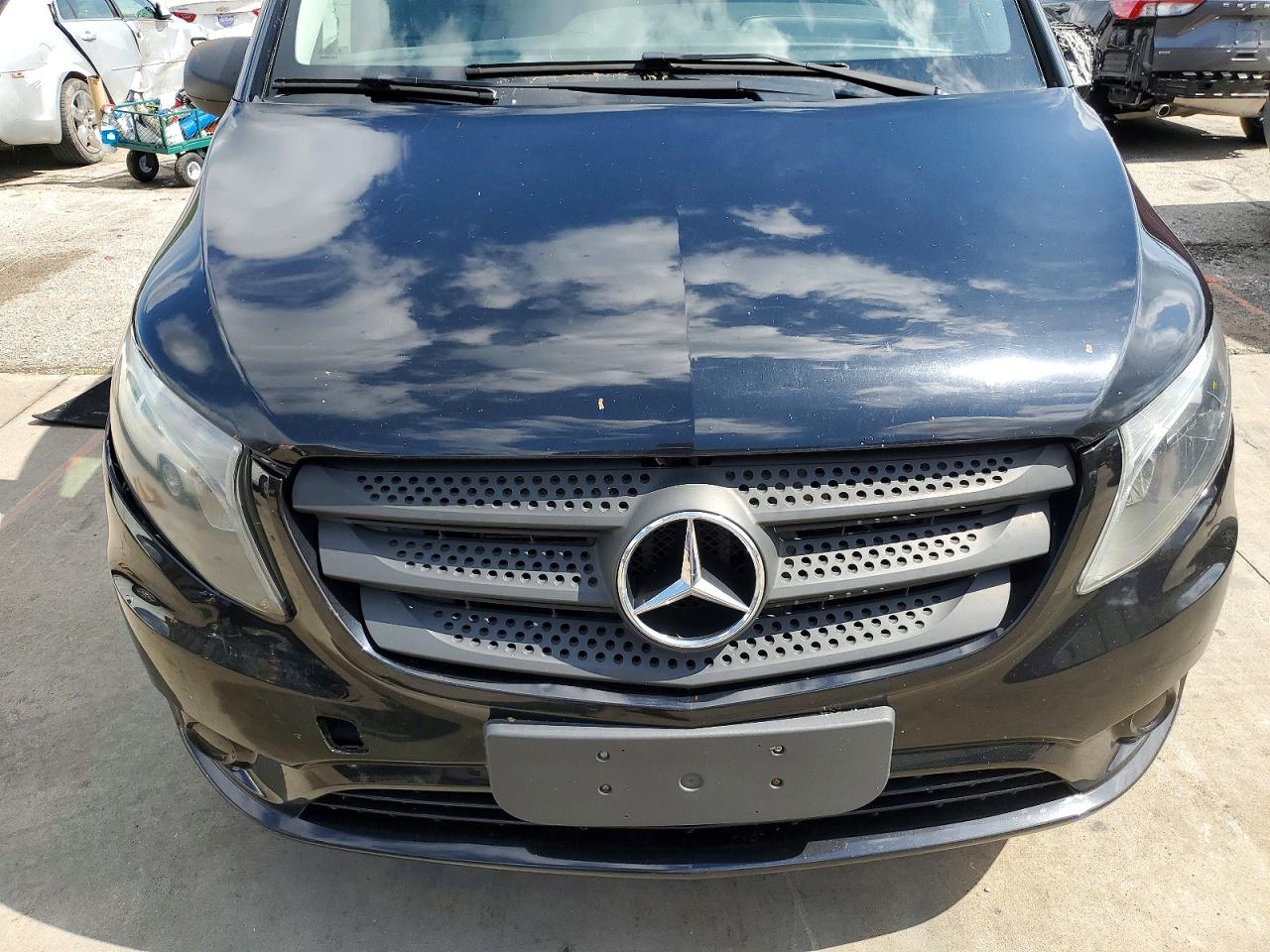2018 MERCEDES-BENZ METRIS