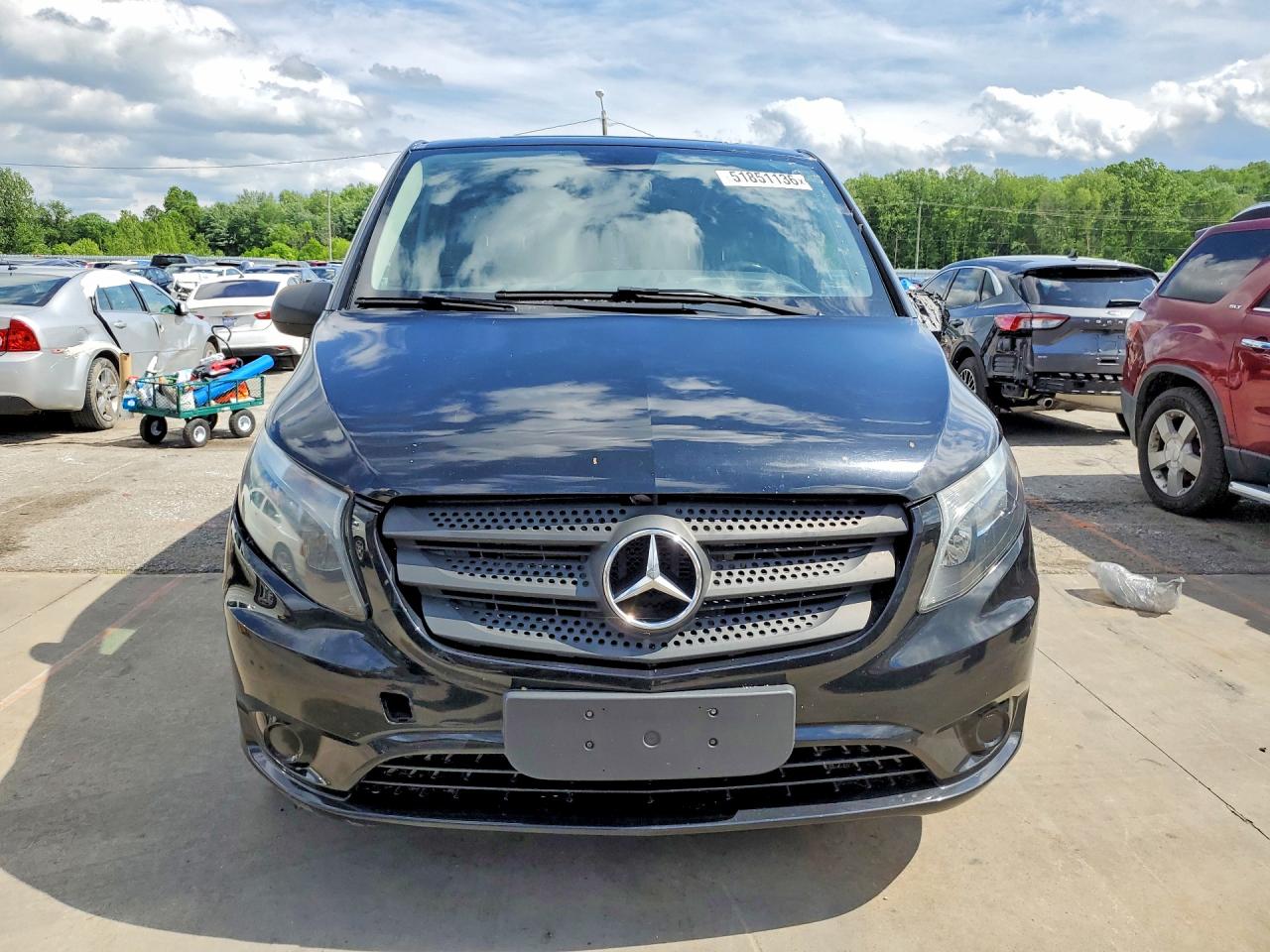 2018 MERCEDES-BENZ METRIS