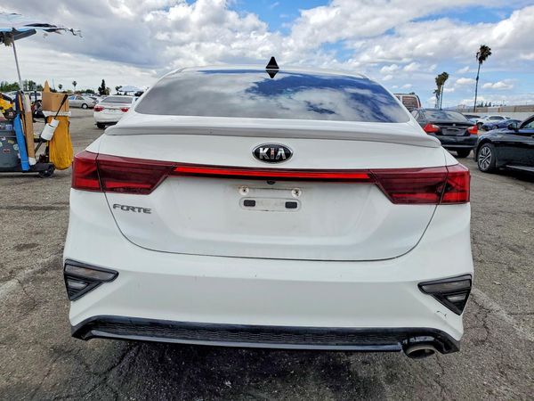 2021 KIA FORTE FE, LXS