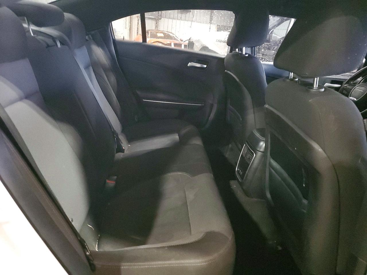 2016 DODGE CHARGER SE