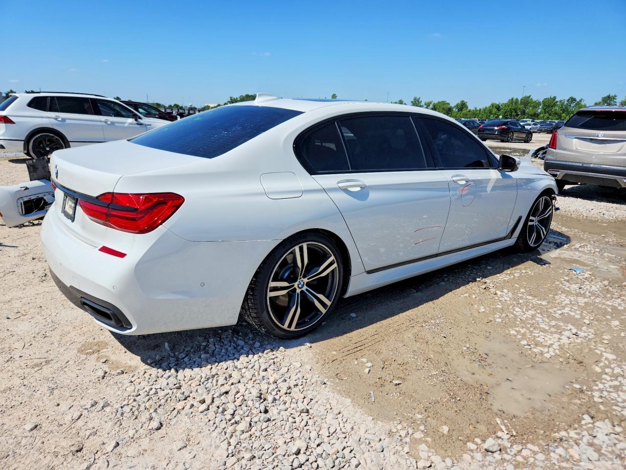 2018 BMW 750