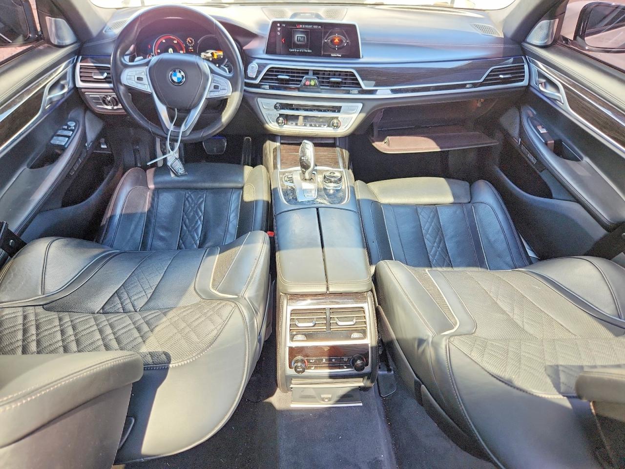 2018 BMW 750