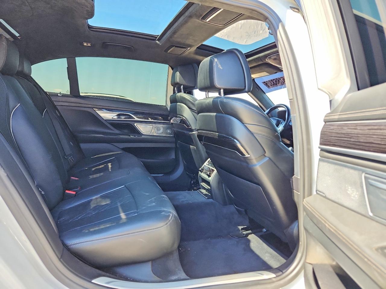 2018 BMW 750