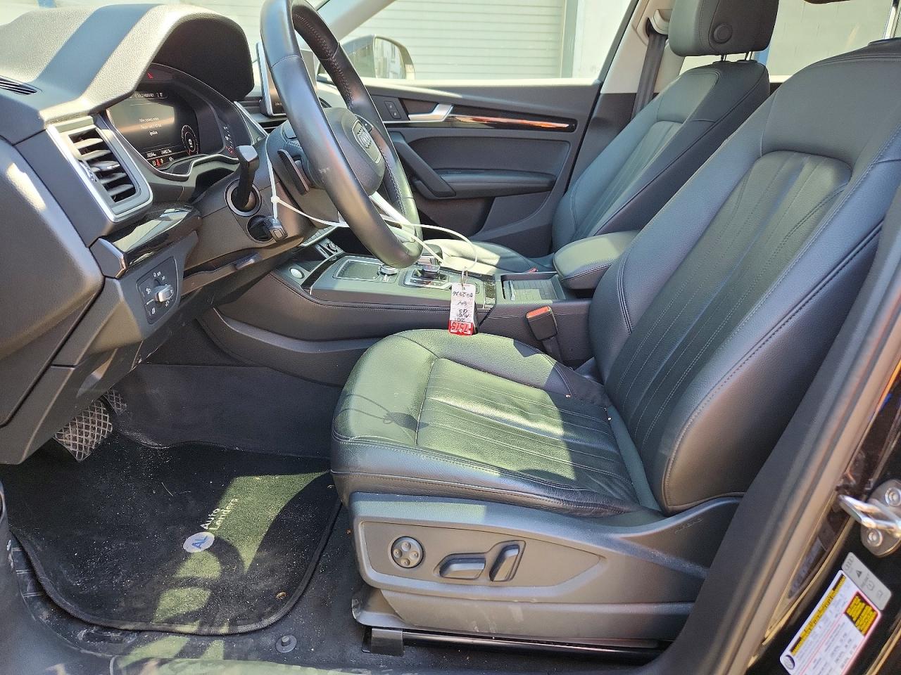 2020 AUDI Q5 quattro Premium Plus