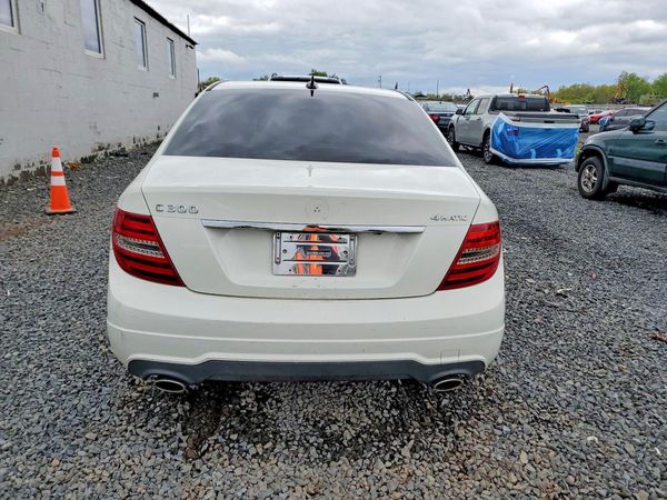 2012 MERCEDES-BENZ C