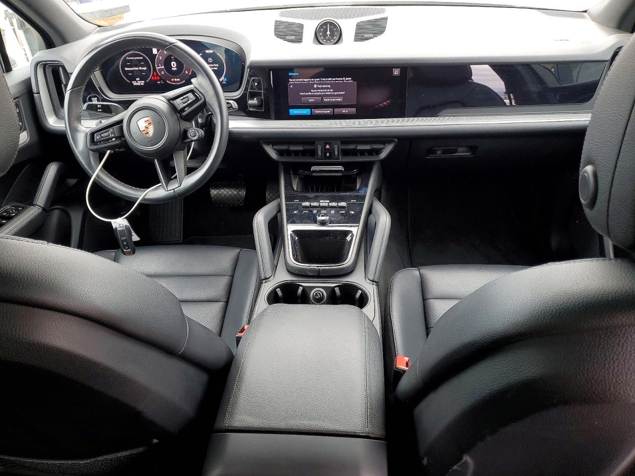 2024 PORSCHE CAYENNE