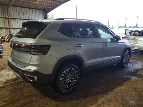 2025 VOLKSWAGEN TAOS SE
