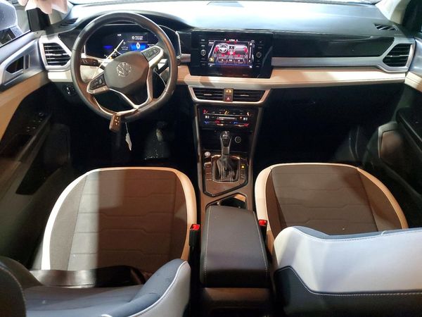 2025 VOLKSWAGEN TAOS SE