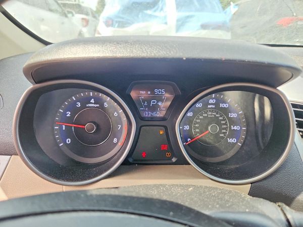 2014 HYUNDAI ELANTRA GLS(Middle)