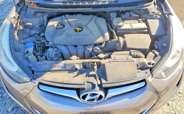 2014 HYUNDAI ELANTRA GLS(Middle)