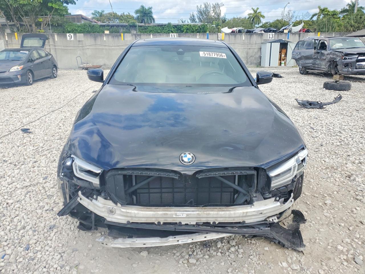 2021 BMW 530