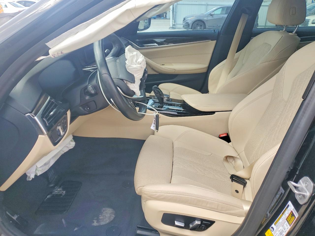 2021 BMW 530