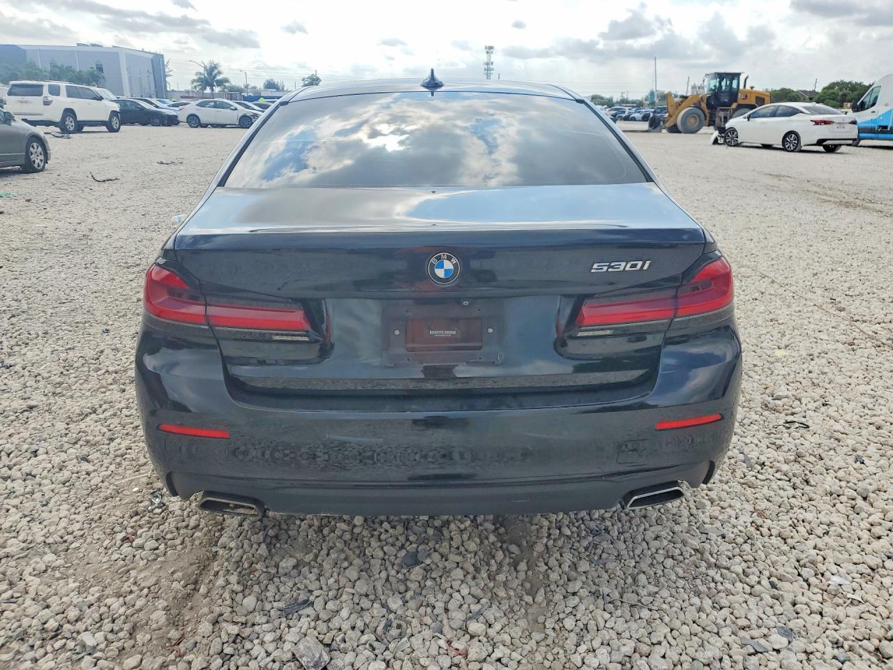 2021 BMW 530