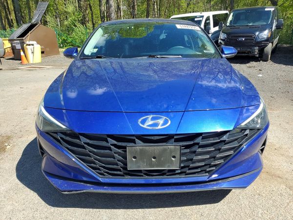 2021 HYUNDAI ELANTRA SE