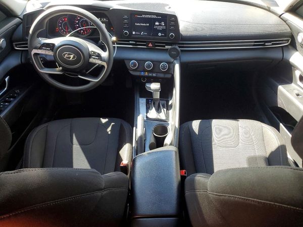 2021 HYUNDAI ELANTRA SE