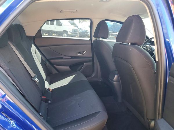 2021 HYUNDAI ELANTRA SE