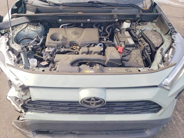 2022 TOYOTA RAV4 XLE