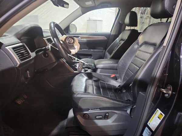 2018 VOLKSWAGEN ATLAS 4Motion SEL Premium — DENT