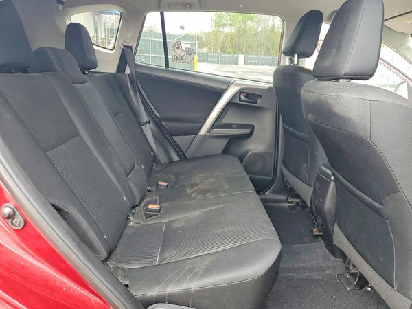 2018 TOYOTA RAV4 LE