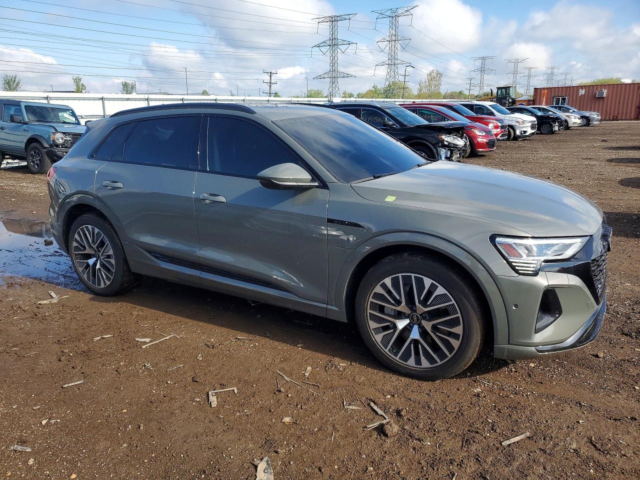 2024 AUDI Q8 E-TRON