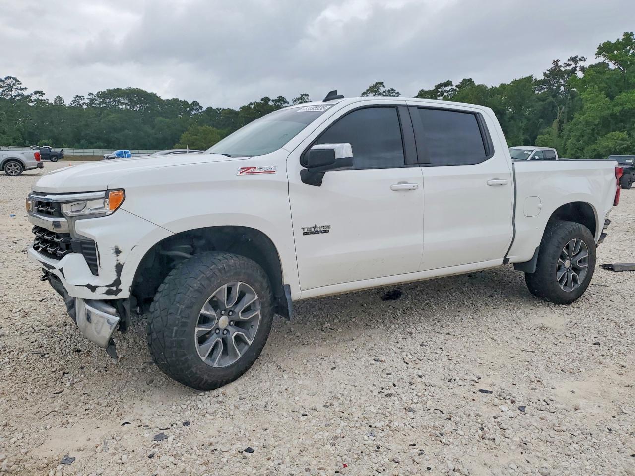 2024 CHEVROLET SILVERADO LT